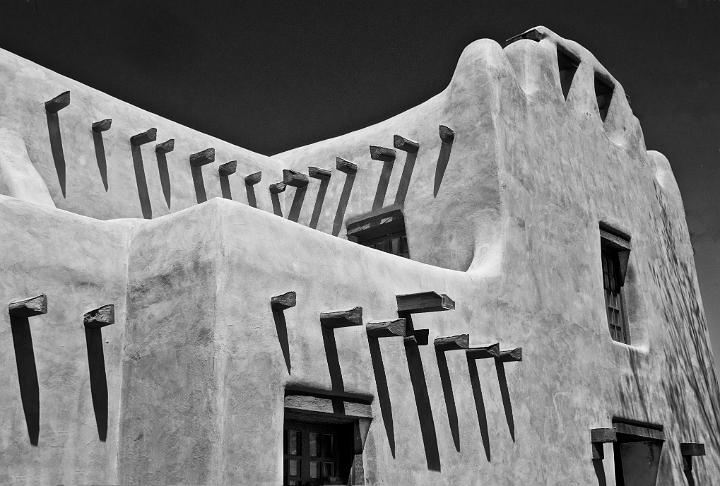 Santa Fe NM Museum Of Art 1688 bw.jpg